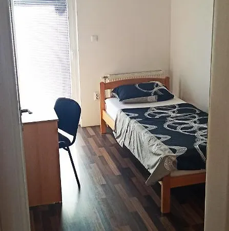 Ema Apartment *